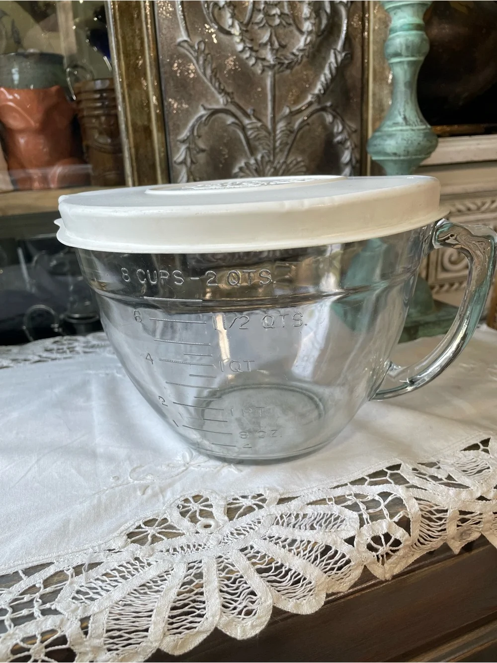 Vintage Pampered chef 8 cup pour spout cover clear glass measuring cup